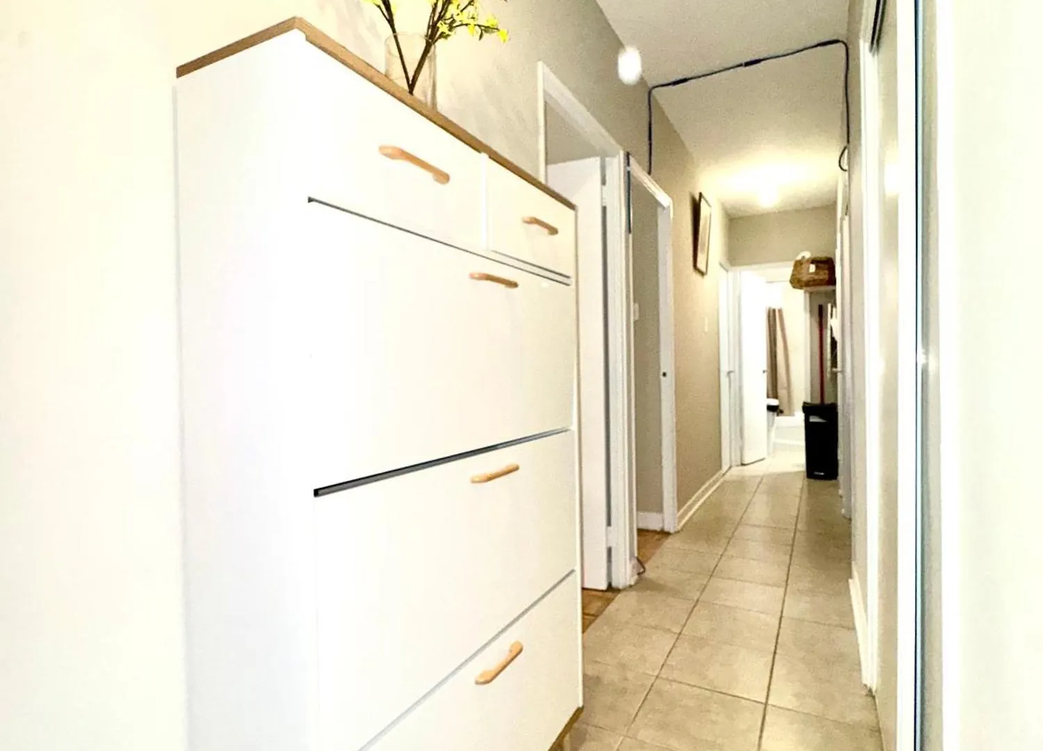 Homestay Cozy Private Room In Downtown Toronto, 15 Mins To Cn Tower, Steps To Subway Canada