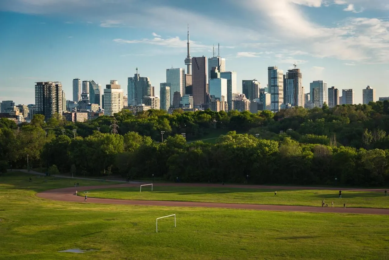 Cozy Private Room In Downtown Toronto, 15 Mins To Cn Tower, Steps To Subway Homestay Toronto