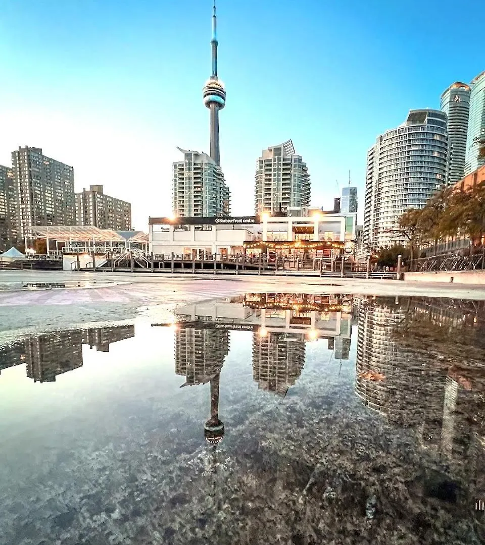 Cozy Private Room In Downtown Toronto, 15 Mins To Cn Tower, Steps To Subway Homestay